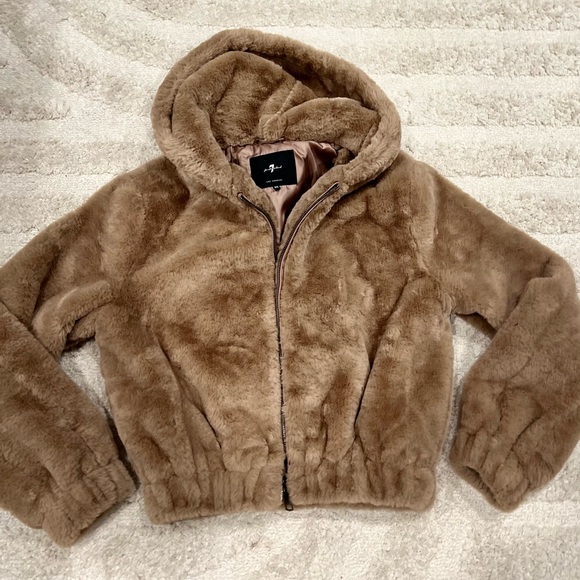 7 for all Mankind Grey Faux Fur Hooded Cropped Bomber Jacket - Picture 4 of 12